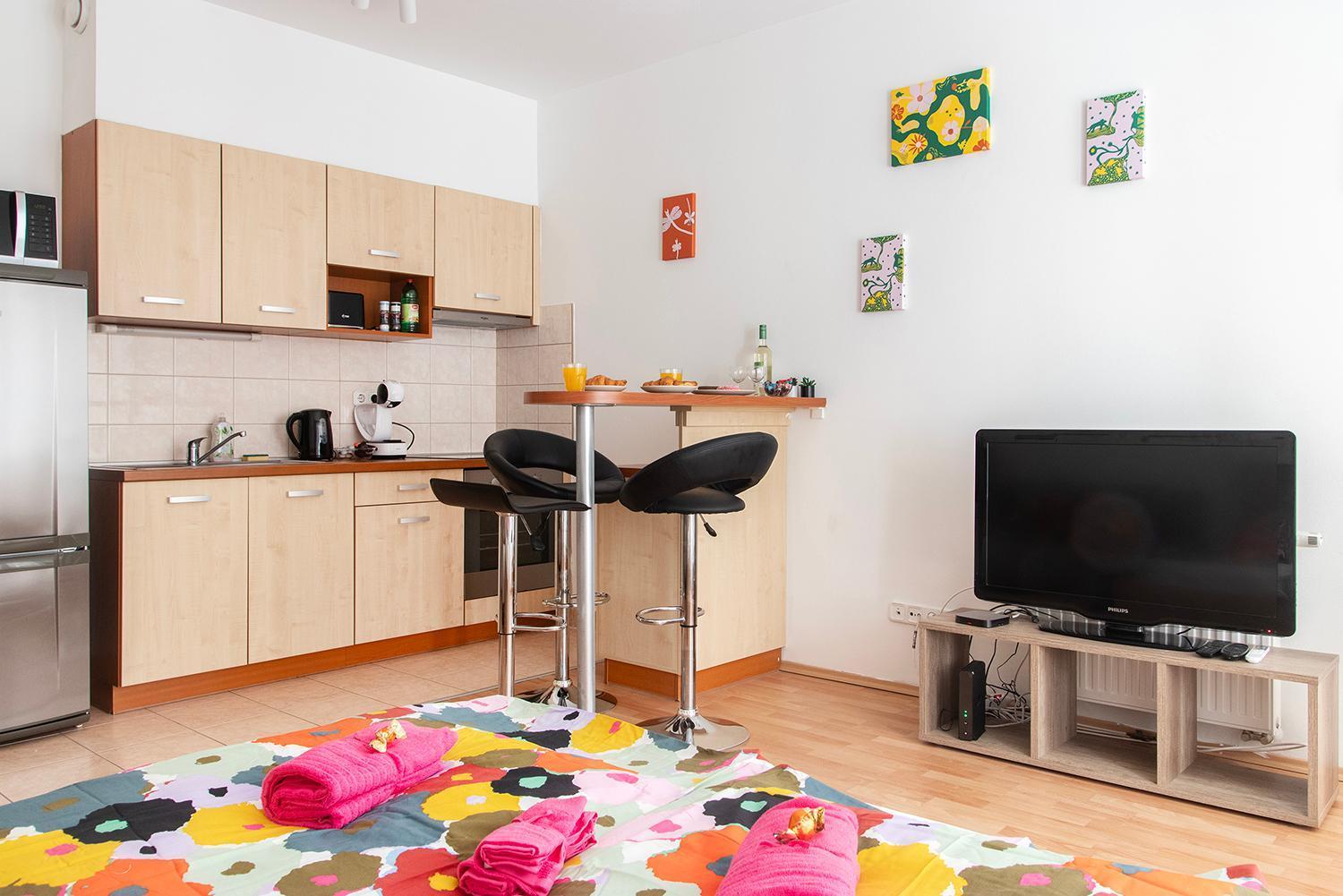 Corvin Gem2 Apartment With Parking — Photos 1